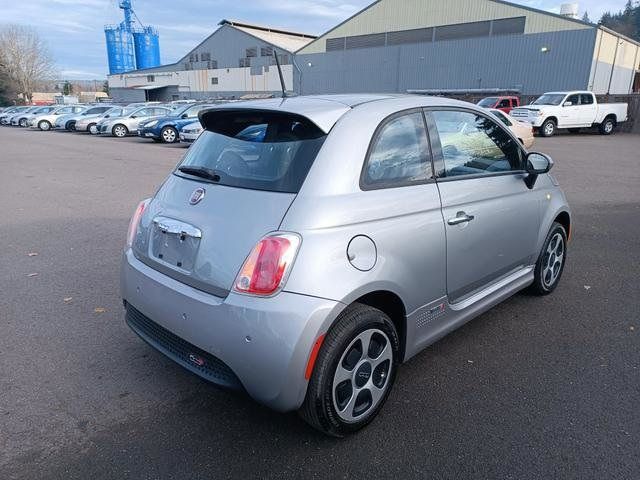 2015 FIAT 500e Base