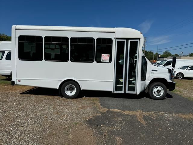 2015 Ford Econoline Base