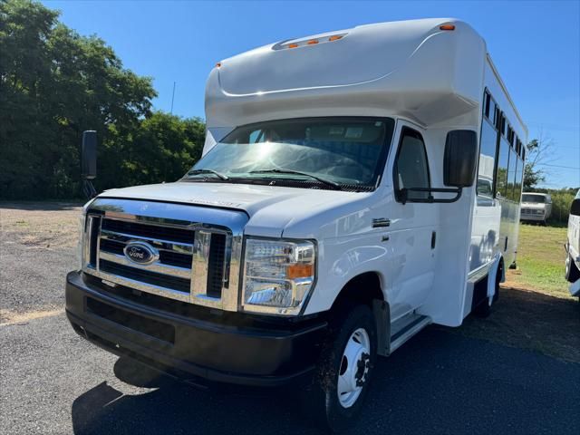 2015 Ford Econoline Base