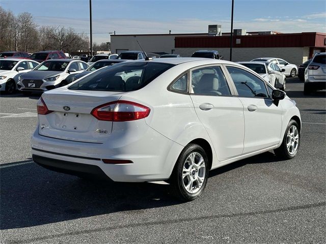 2015 Ford Fiesta SE