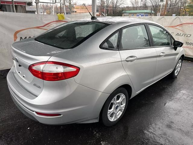 2015 Ford Fiesta SE