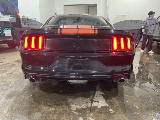 2015 Ford Mustang V6