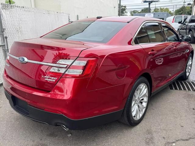 2015 Ford Taurus Limited