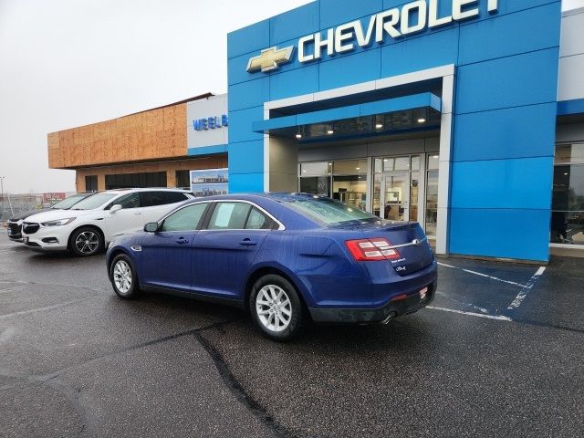 2015 Ford Taurus SE