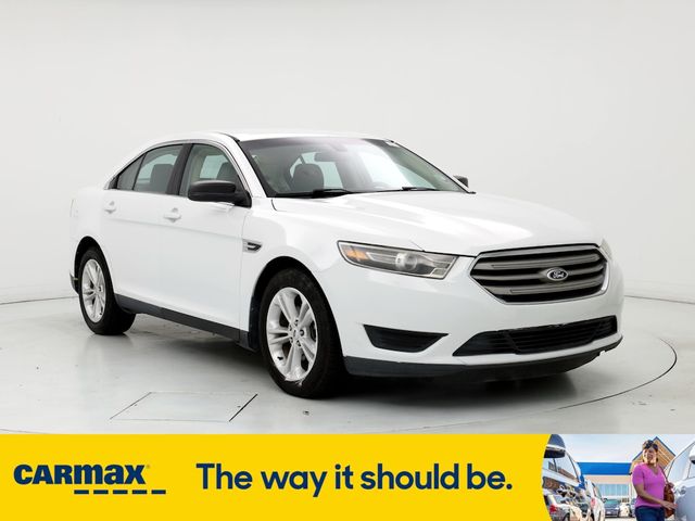 2015 Ford Taurus SE