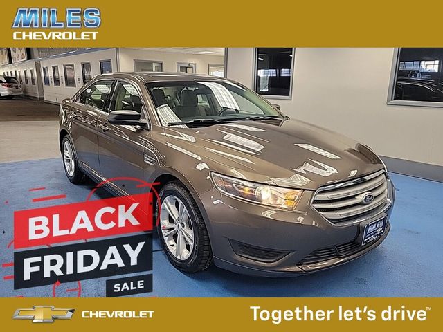 2015 Ford Taurus SE