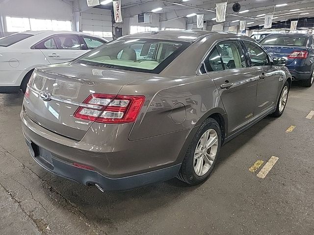 2015 Ford Taurus SE