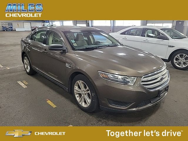 2015 Ford Taurus SE