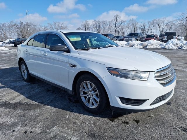 2015 Ford Taurus SE