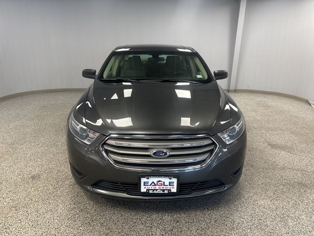 2015 Ford Taurus SE