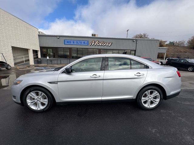 2015 Ford Taurus SE