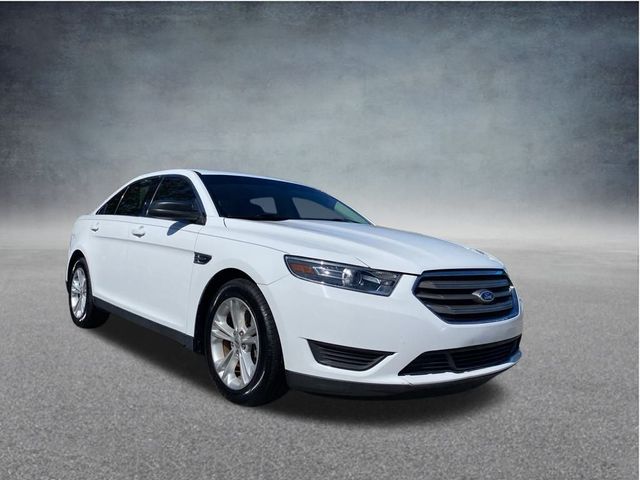 2015 Ford Taurus SE