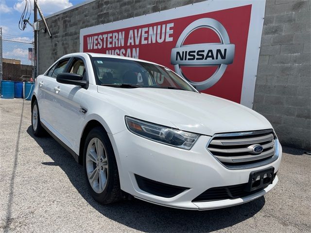 2015 Ford Taurus SE