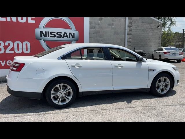 2015 Ford Taurus SE