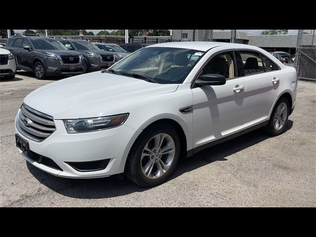 2015 Ford Taurus SE