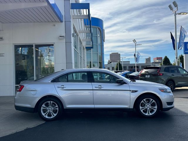 2015 Ford Taurus SE