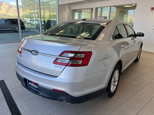 2015 Ford Taurus SE