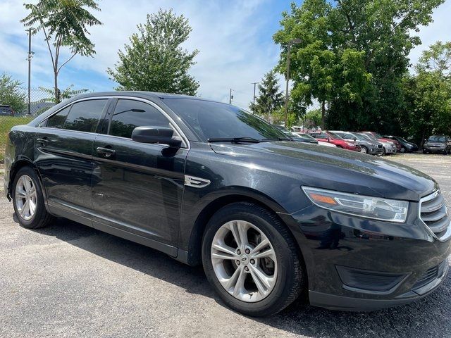 2015 Ford Taurus SE