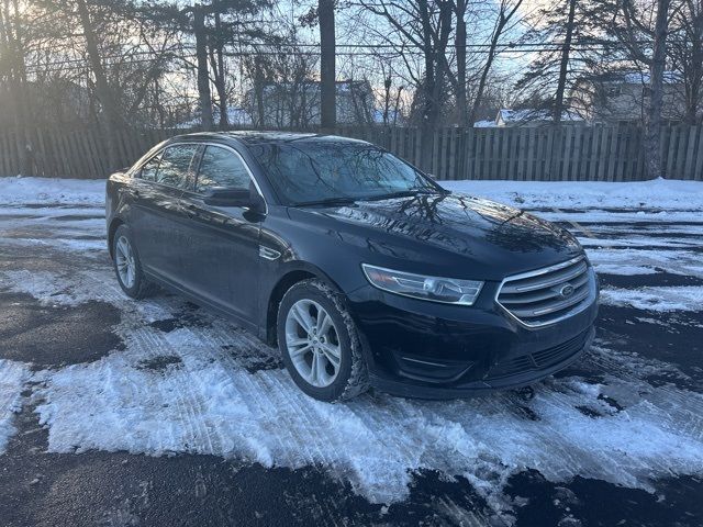 2015 Ford Taurus SEL