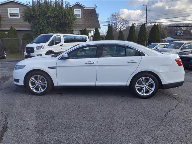 2015 Ford Taurus SEL