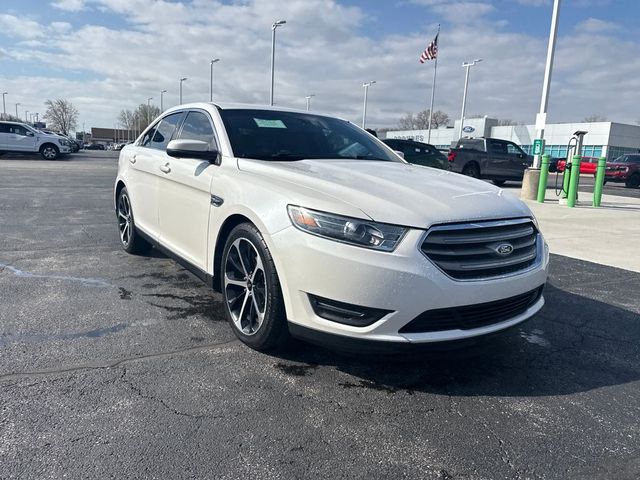 2015 Ford Taurus SEL