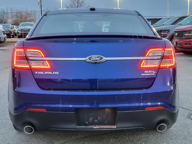 2015 Ford Taurus SEL