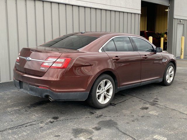 2015 Ford Taurus SEL