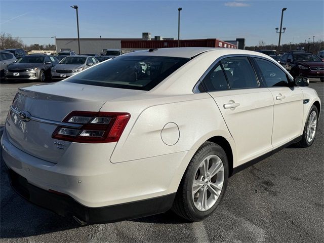 2015 Ford Taurus SEL