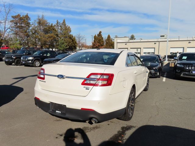 2015 Ford Taurus SEL