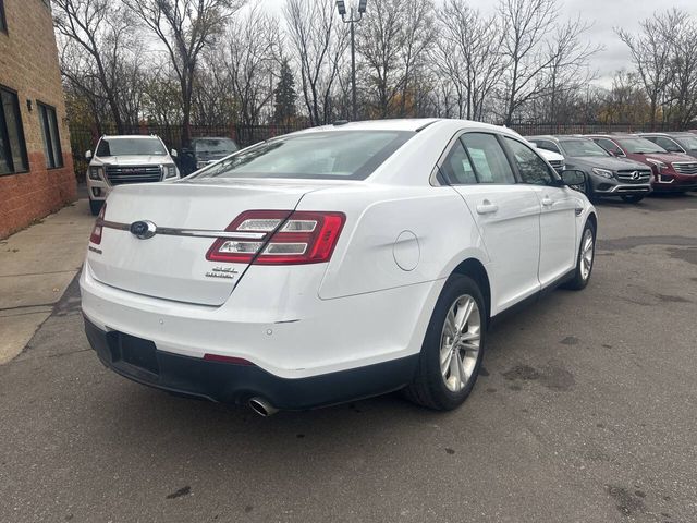 2015 Ford Taurus SEL