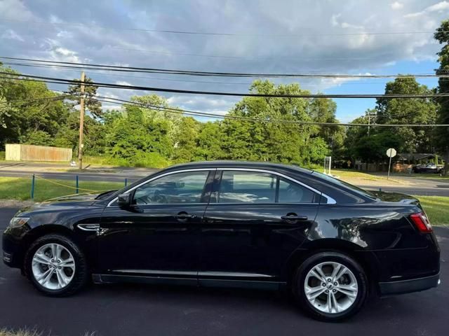 2015 Ford Taurus SEL