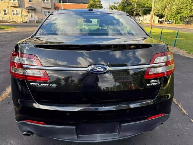 2015 Ford Taurus SEL