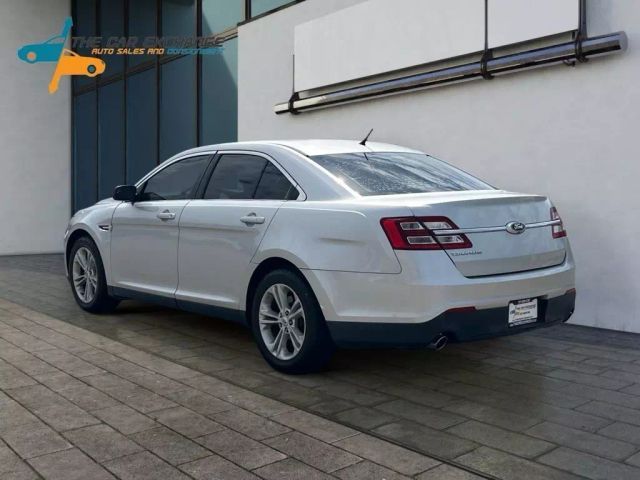 2015 Ford Taurus SE