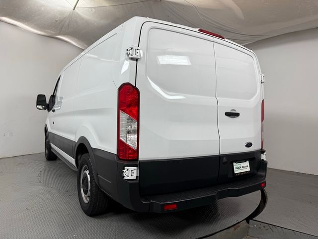 2015 Ford Transit Base