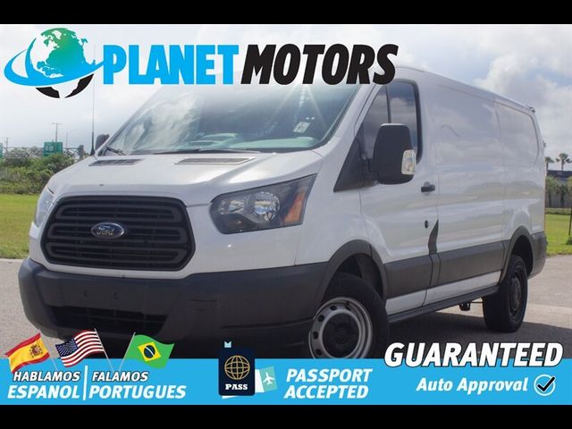 2015 Ford Transit Base