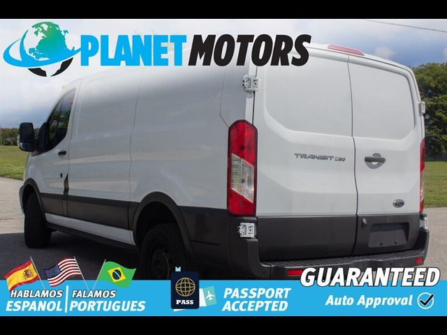 2015 Ford Transit Base