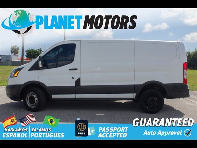 2015 Ford Transit Base