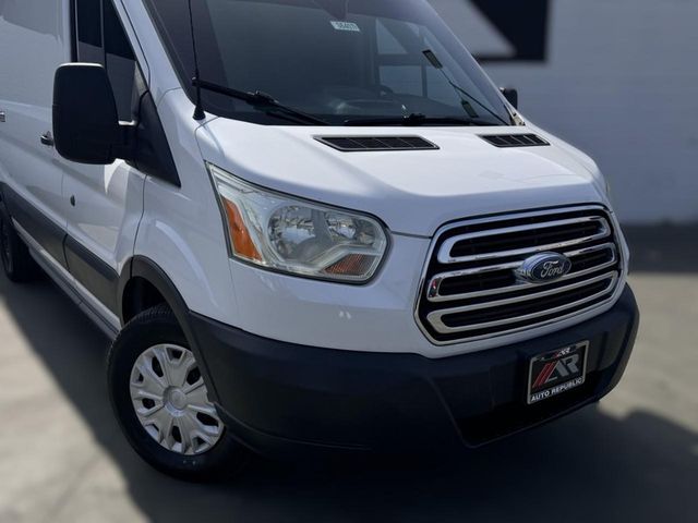 2015 Ford Transit Base