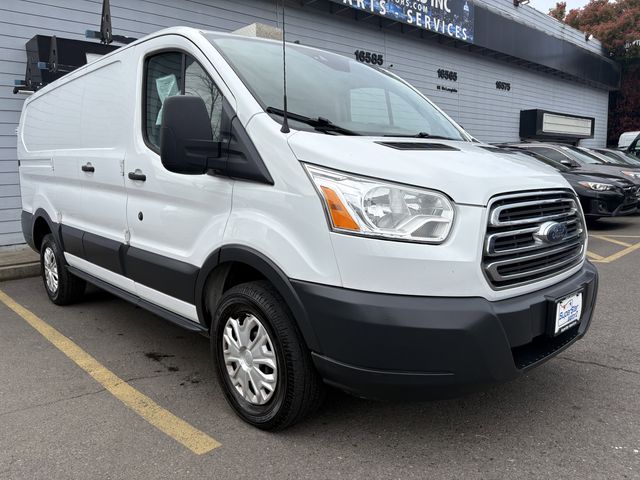 2015 Ford Transit Base