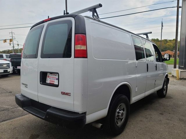 2015 GMC Savana Base