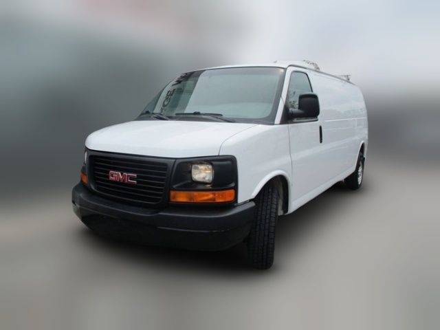 2015 GMC Savana Base