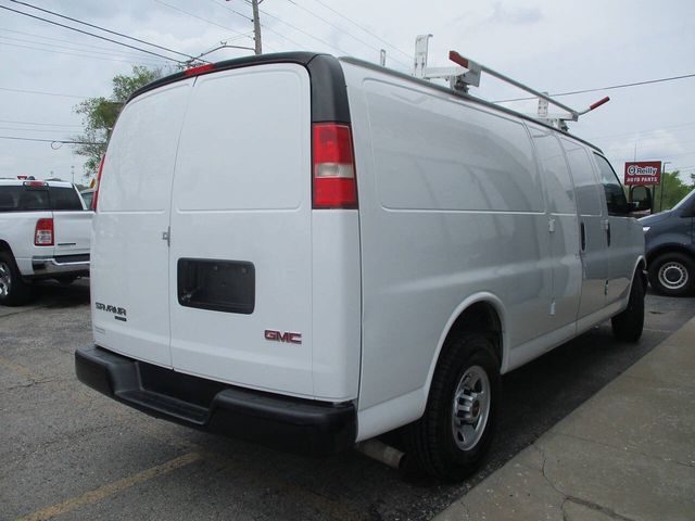 2015 GMC Savana Base