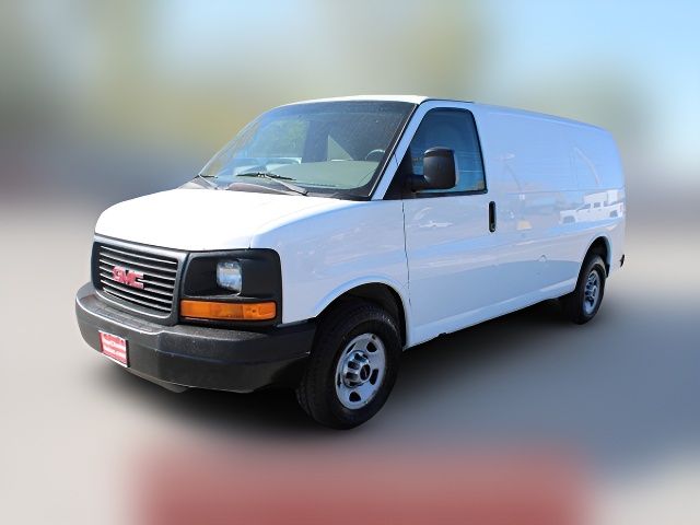 2015 GMC Savana Base