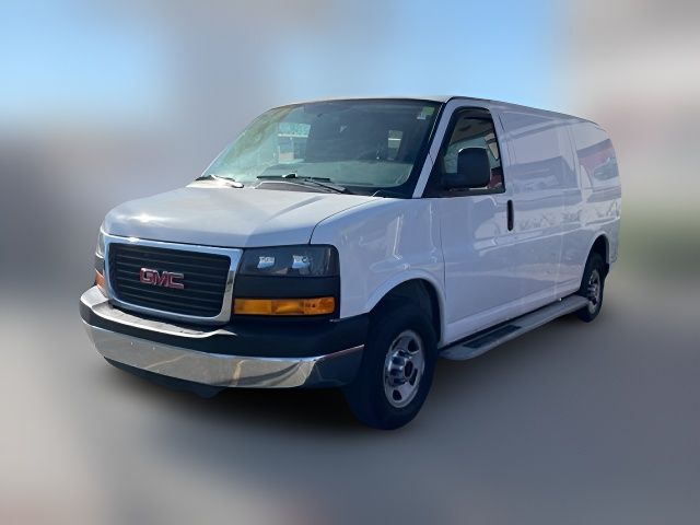 2015 GMC Savana Base