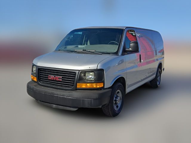 2015 GMC Savana Base