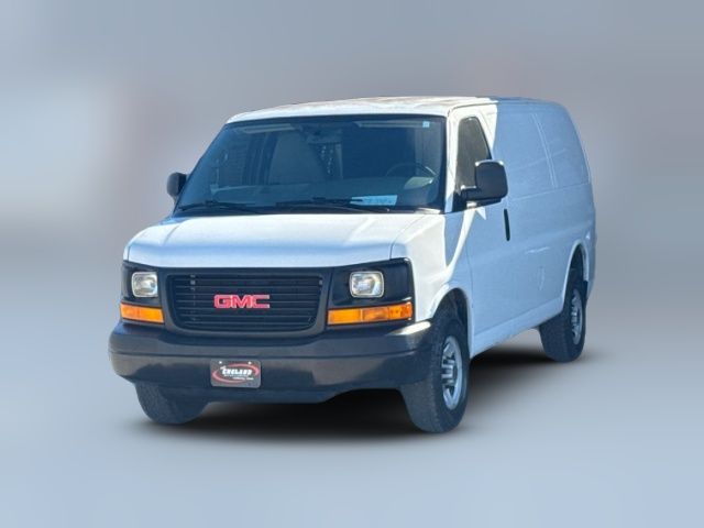 2015 GMC Savana Base