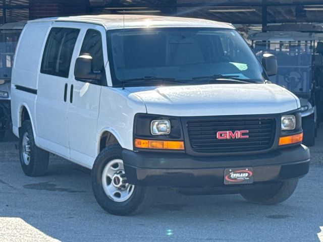 2015 GMC Savana Base