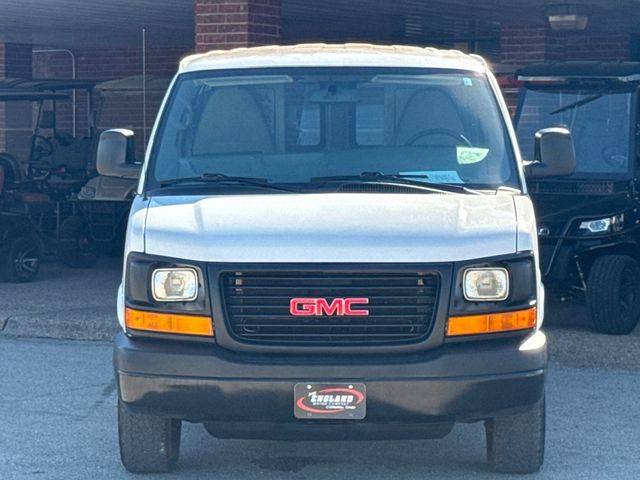 2015 GMC Savana Base