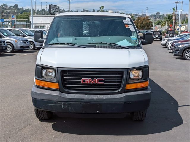 2015 GMC Savana Base