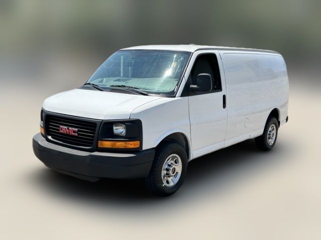 2015 GMC Savana Base